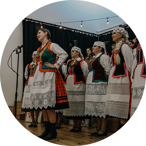 spotkanie na którym są śpiewane pieśni kurpiowskie